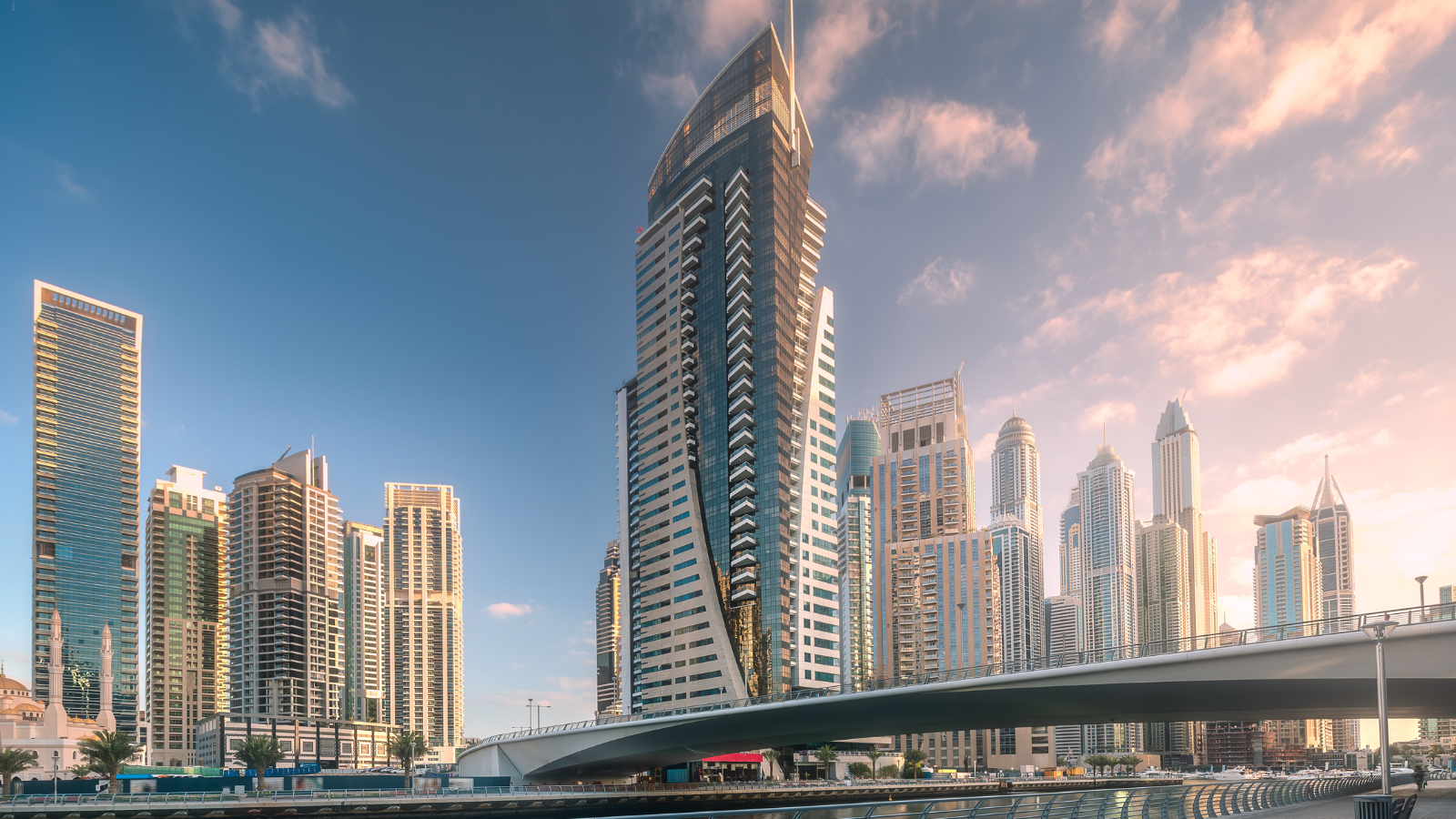 UAE header1 Expanding Into the UAE? Avoid These Common Pitfalls UK Businesses Miss